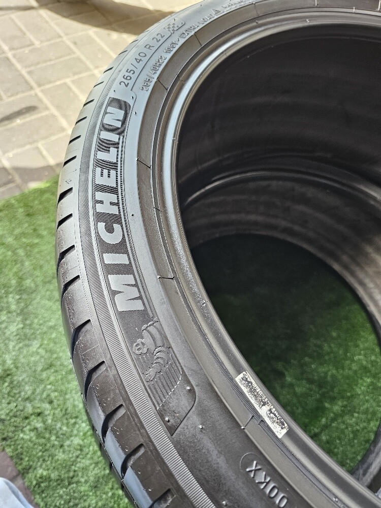 265-40-22,,,,Michelin brand - 5