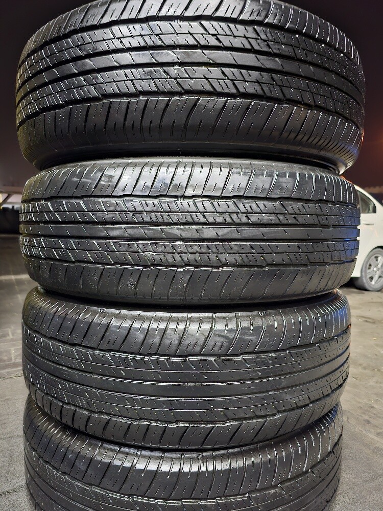 265-70-18,,,, Dunlop brand - 2