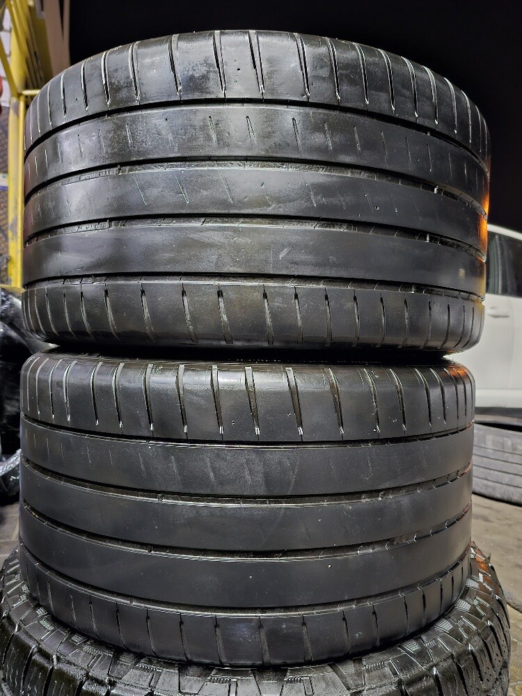 305-30-21,,,Michelin brand - 4