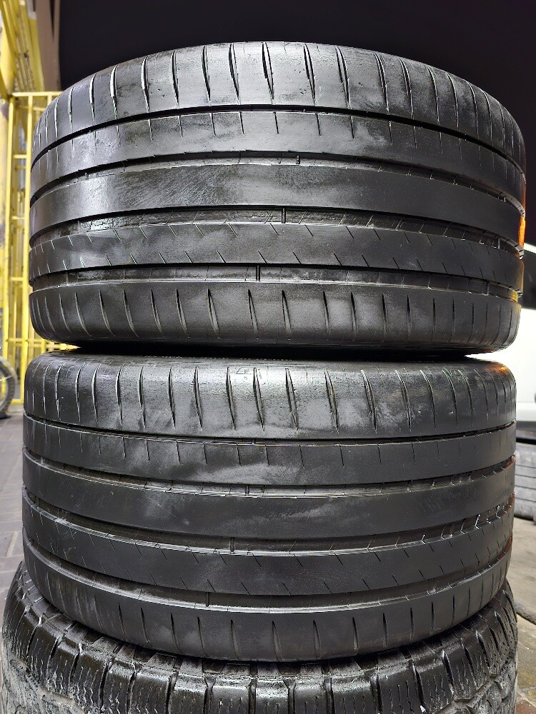 325-35-22,,,,Michelin brand - 7