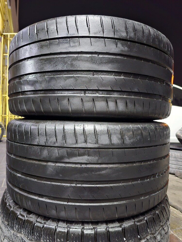 325-35-22,,,,Michelin brand - 8