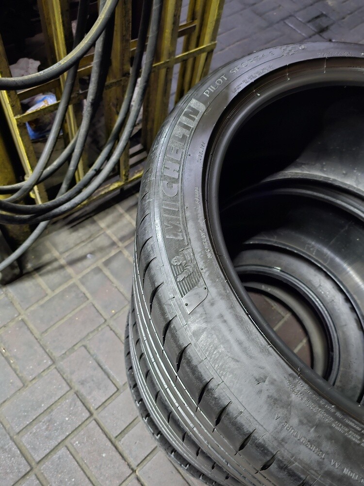 325-35-22,,,,Michelin brand - 5