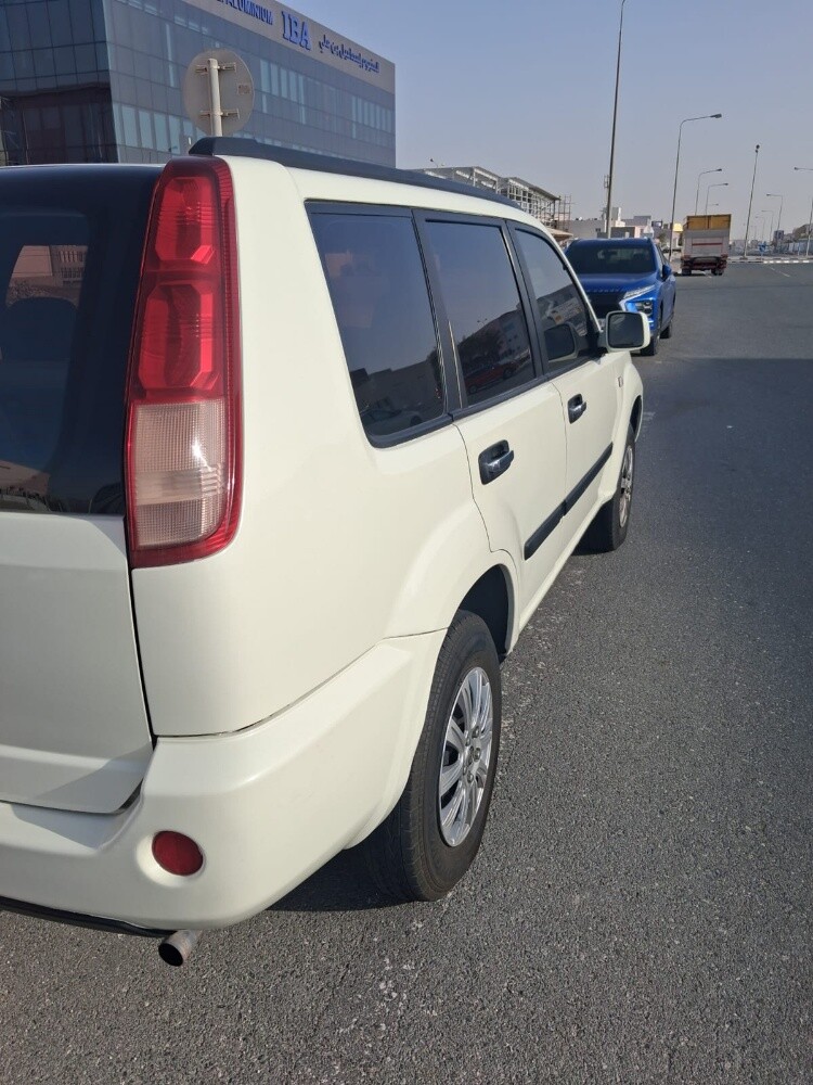 نيسان - 3
