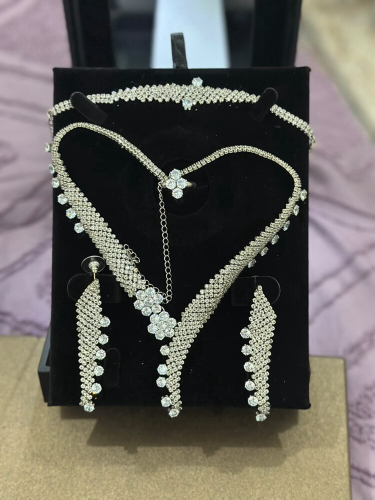 White dress and dress party - 6