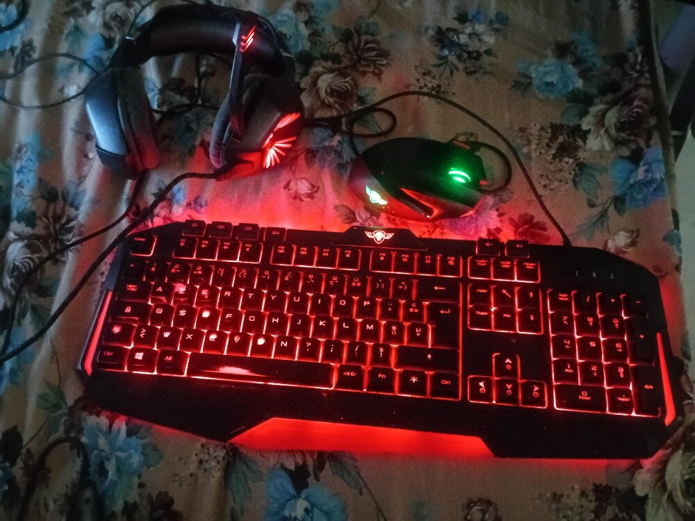 key board headphone and mouse gamer - 3
