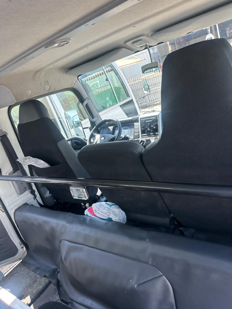 Mitsubishi Fuso with Refrigerator  - 16