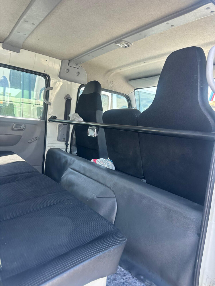 Mitsubishi Fuso with Refrigerator  - 4