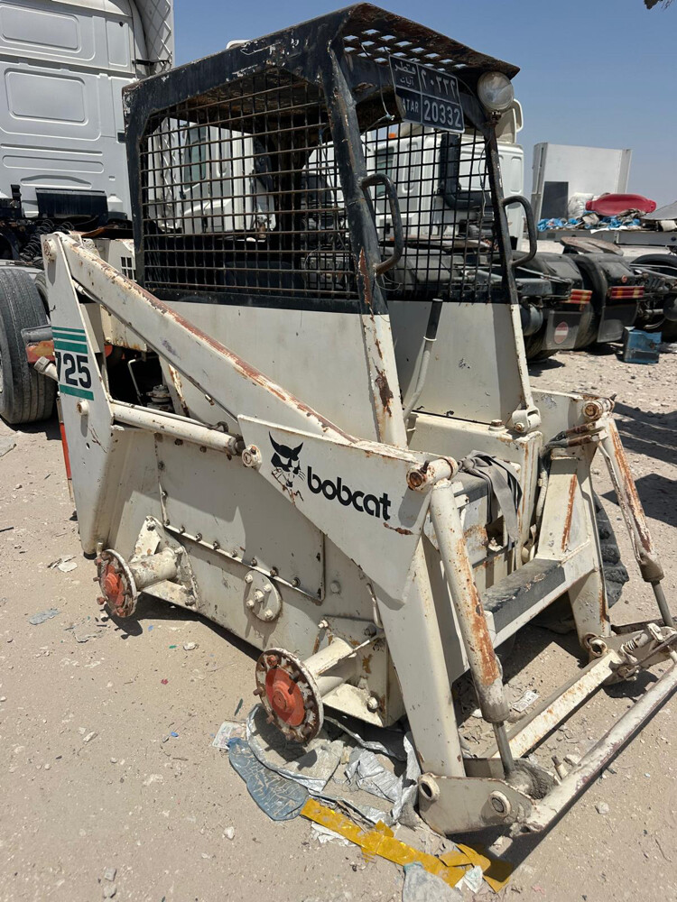 Bobcat 725 Skid steer Loader - 1