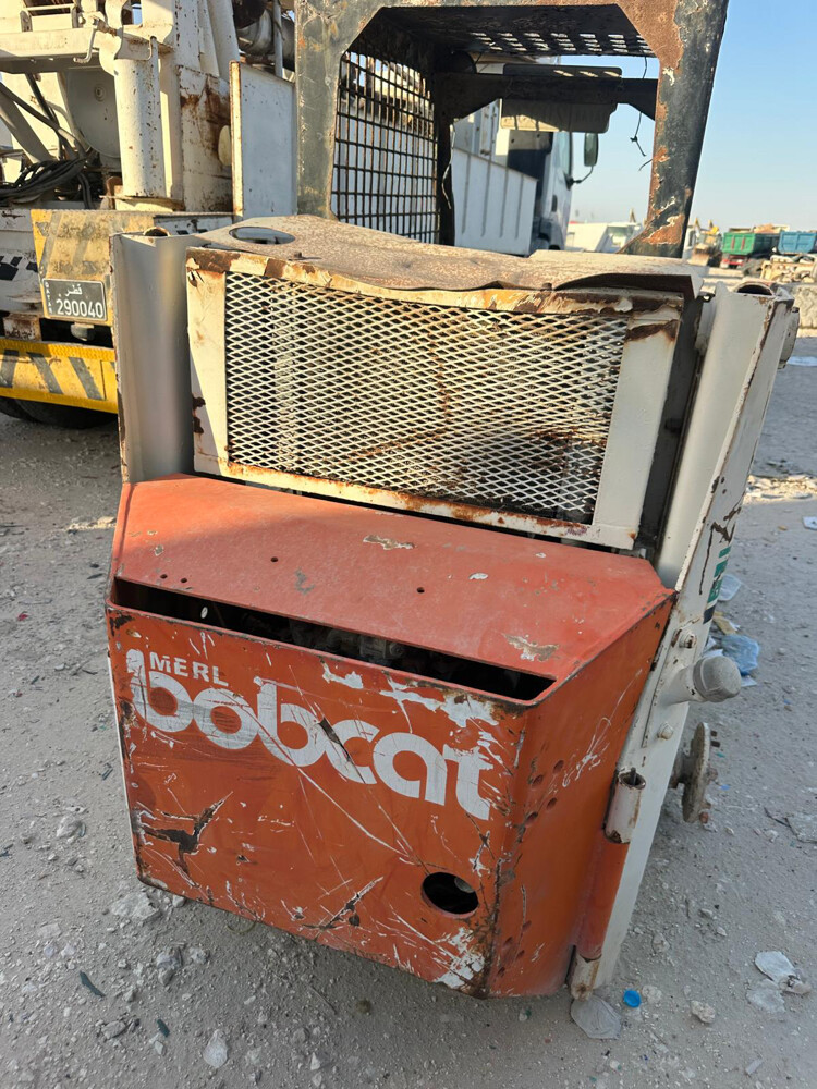 Bobcat 725 Skid steer Loader - 2