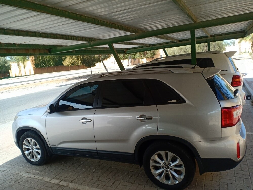 KIA Sorento 2014, 7 Seater (V6) - 4