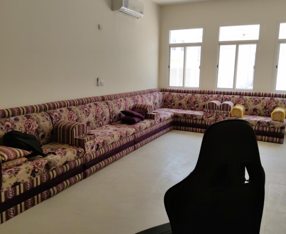طقم كنب من ٨ قطع - 2