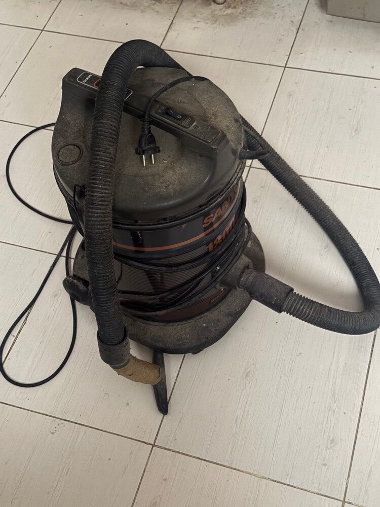 sanyo vaccum cleaner - 2