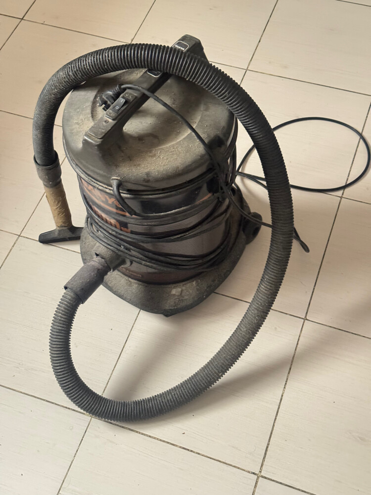 sanyo vaccum cleaner - 1