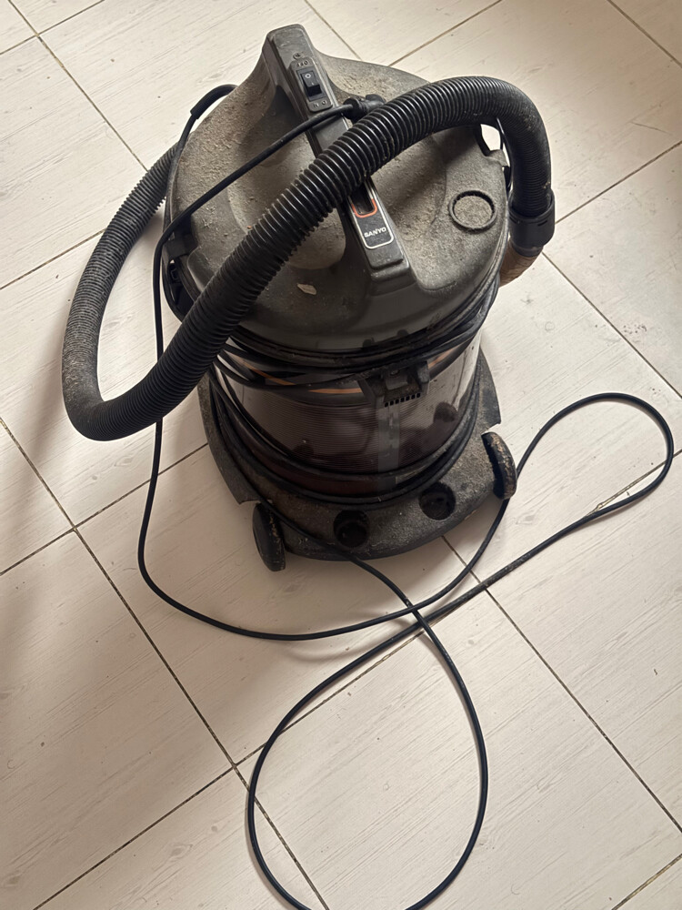 sanyo vaccum cleaner - 4