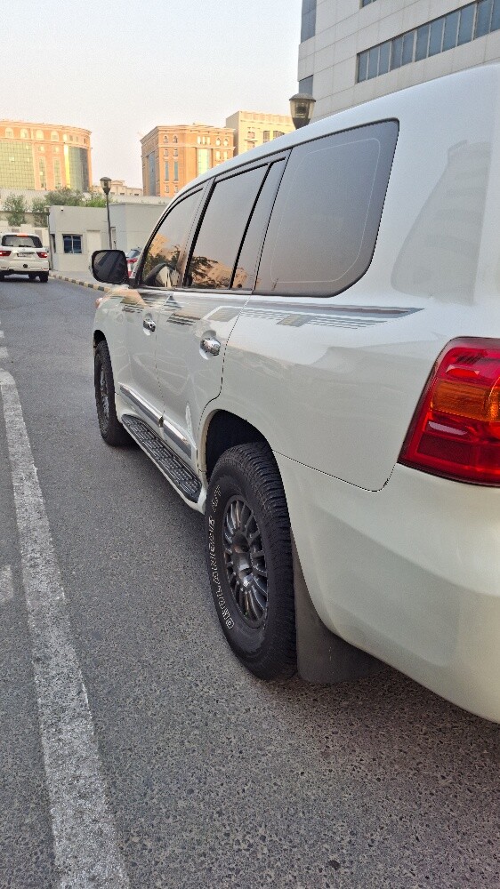 Toyota Land Cruiser 2010 - 4