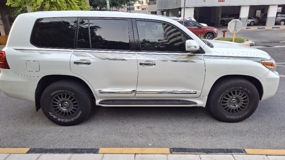 Toyota Land Cruiser 2010 - 6