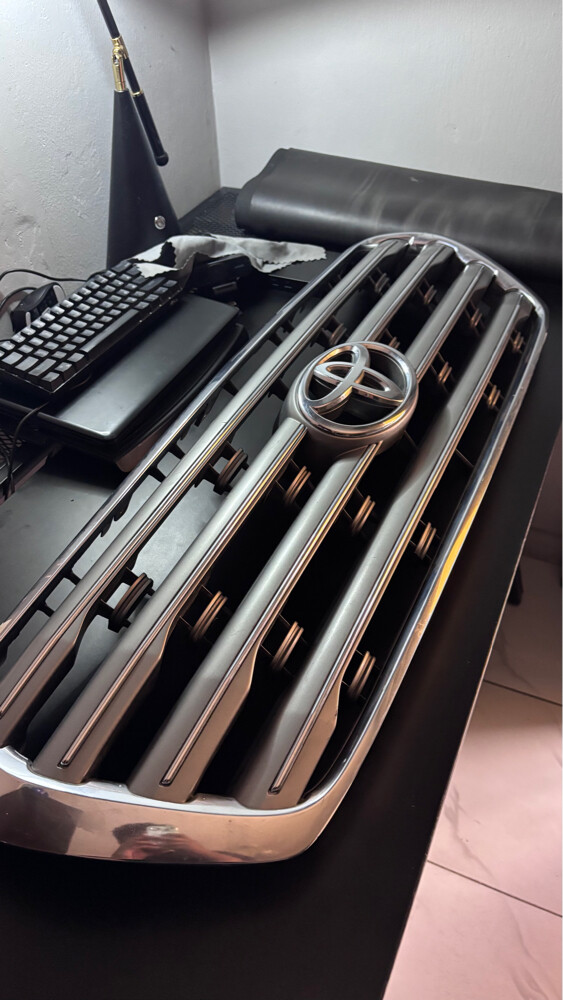 Land Cruiser 2011-2015 grille - 1