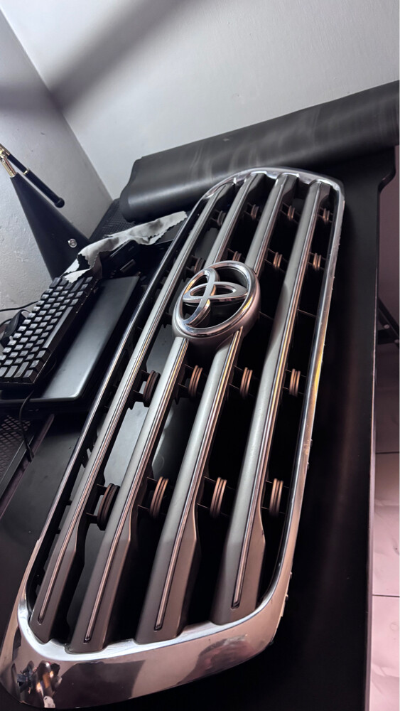Land Cruiser 2011-2015 grille - 4