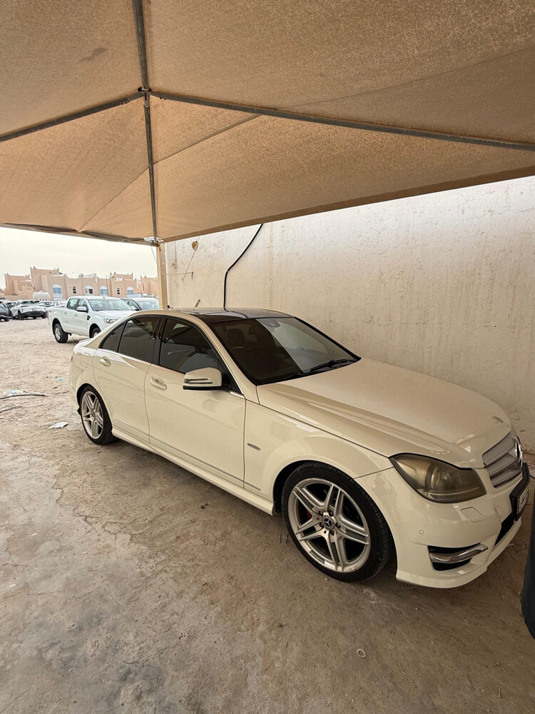 Mercedes-Benz C200 - 2
