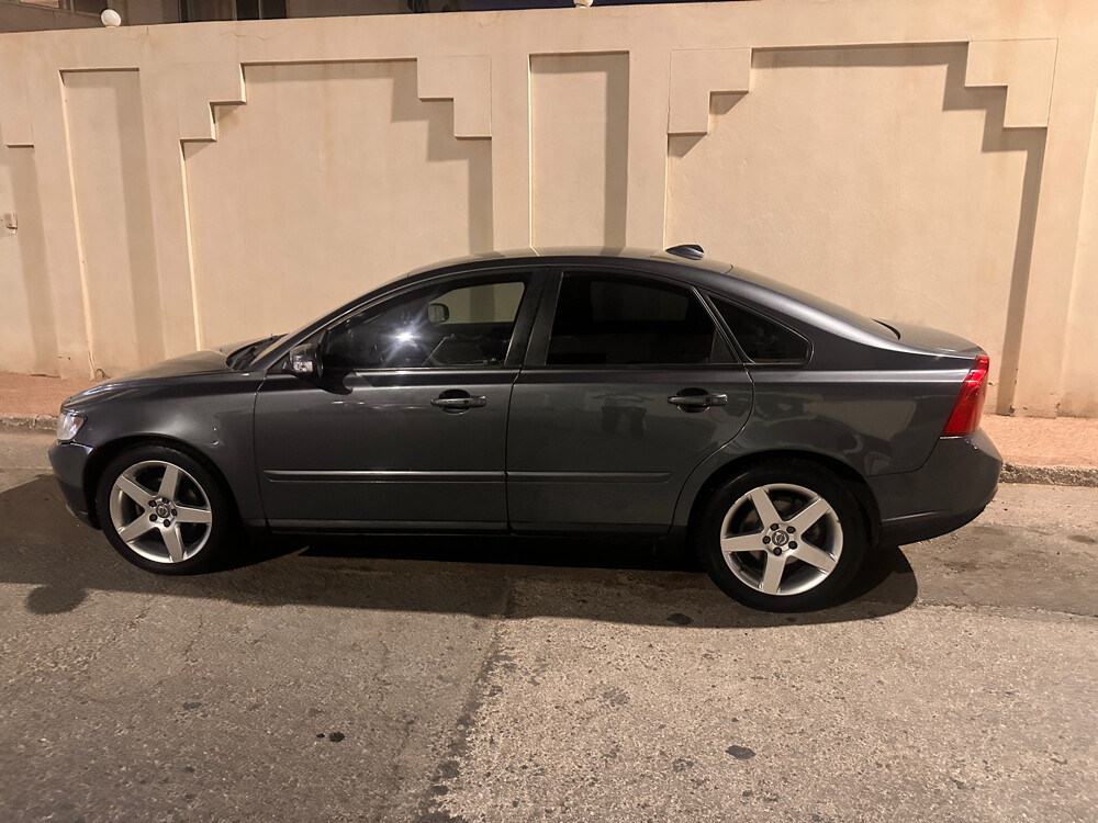 volvo s40 scrap spareparts bodyprt - 1