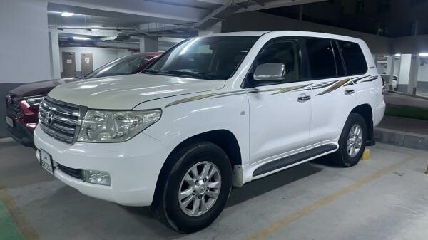 Land Crusier GXR V8 - 2010 model - 5