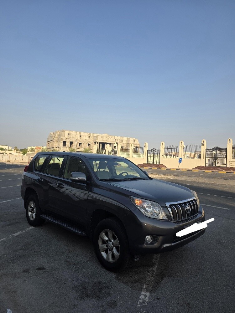 Toyota Prado 2011, 6 cylinder CLEAN - 2