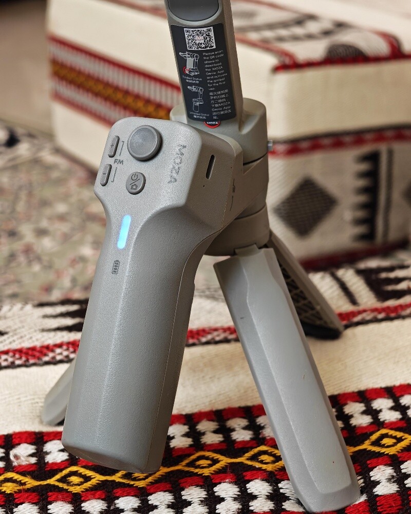 MOZA Mini MX smartphone gimbal - 1