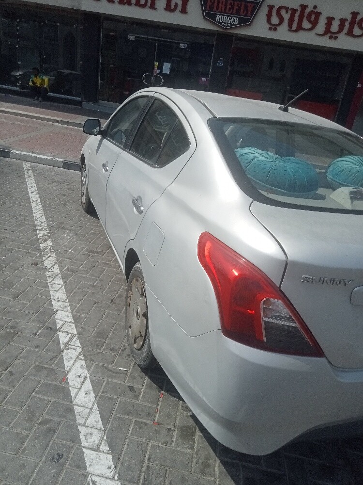Nissan sunny 2016 - 6
