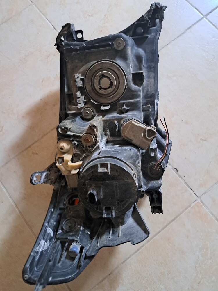 landcruiser headlight - 3