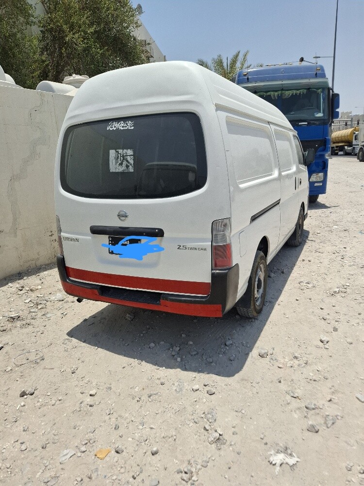 Nissan Urvan - 1