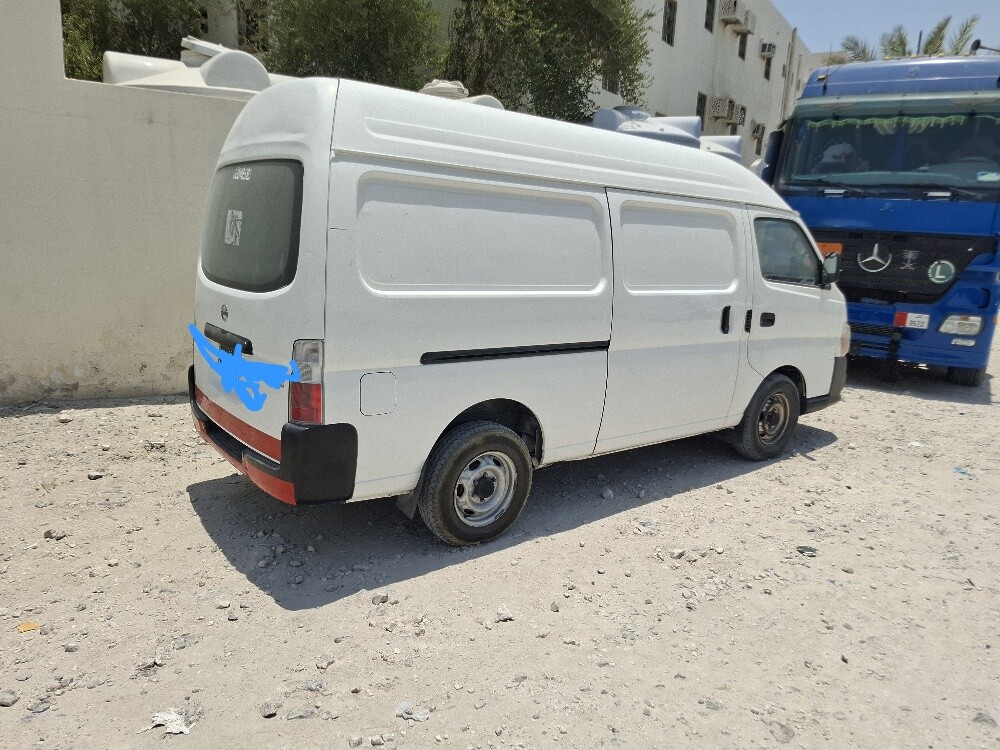 Nissan Urvan - 2