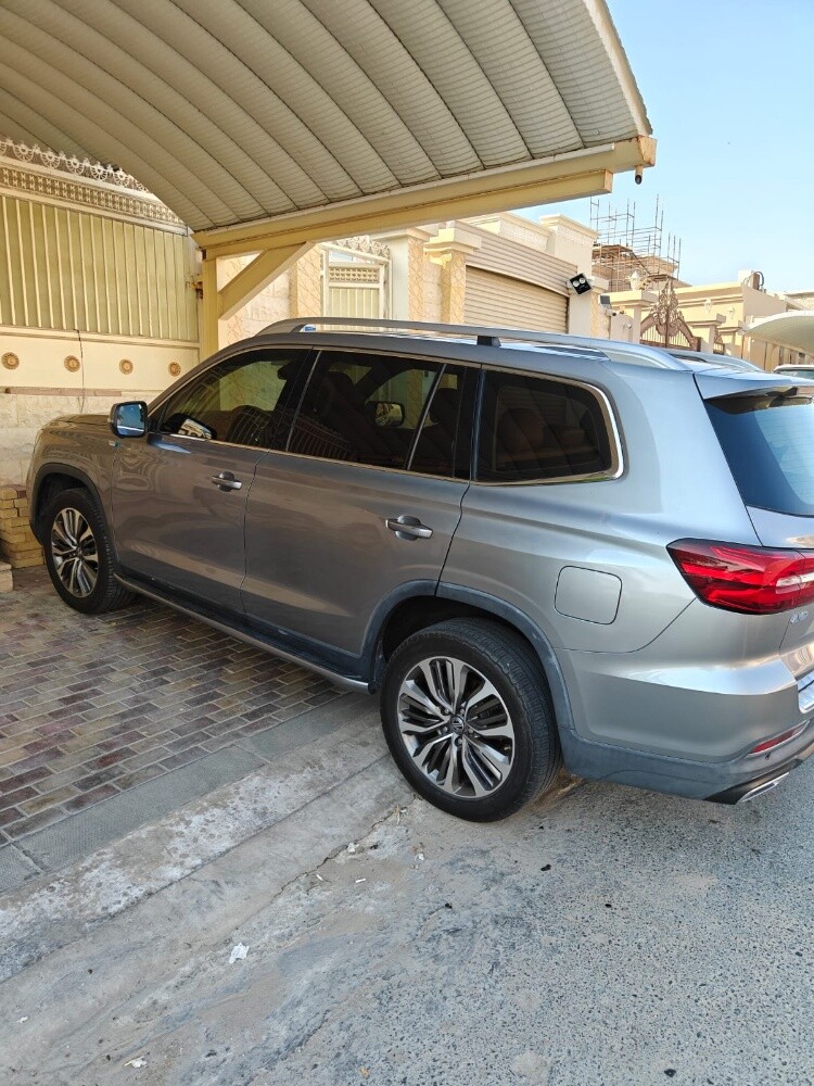 ام جي ٨ - 2