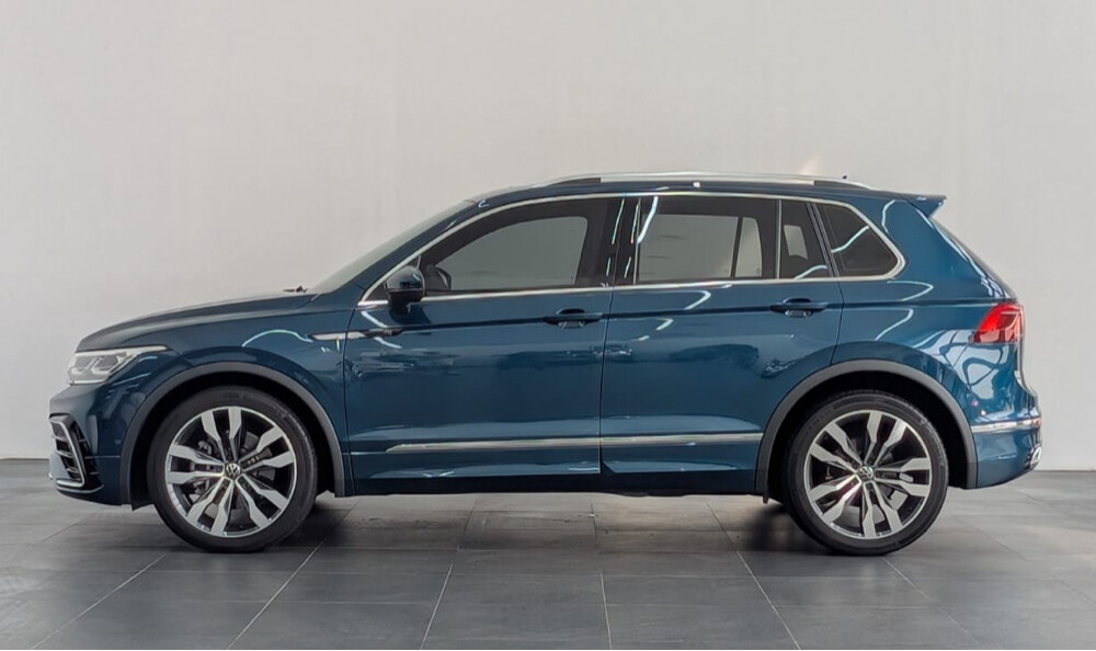 2023 Tiguan R.Line-Under Warranty - 4