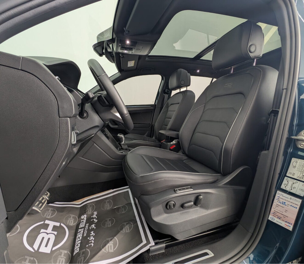 2023 Tiguan R.Line-Under Warranty - 8