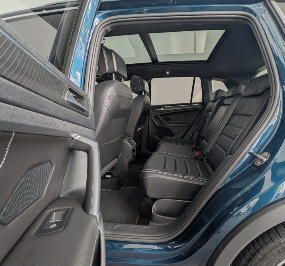 2023 Tiguan R.Line-Under Warranty - 10