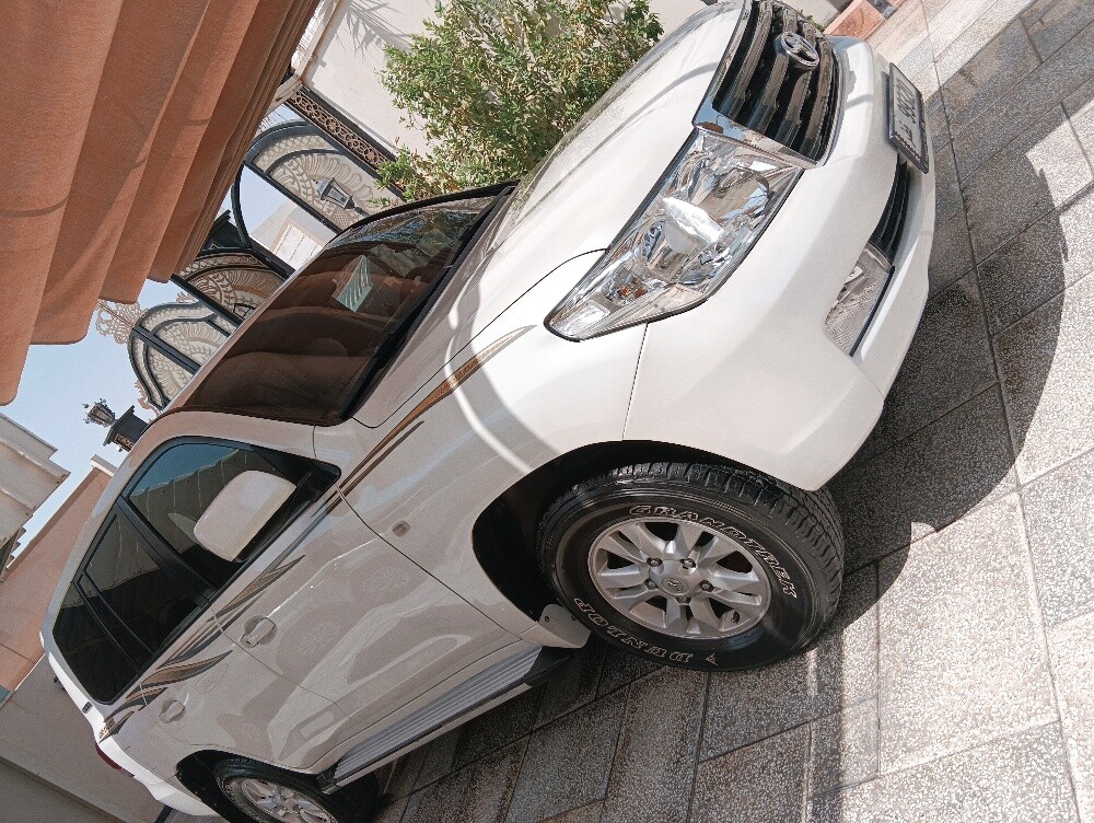 Toyota Land Cruiser - 4