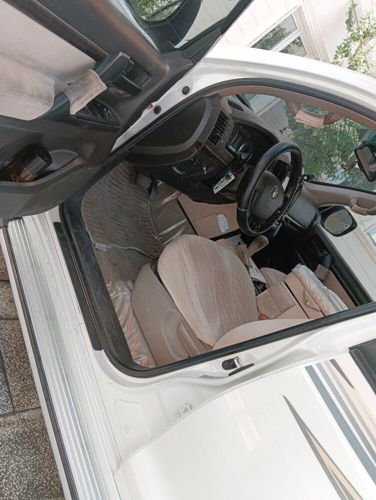 Toyota Land Cruiser - 5