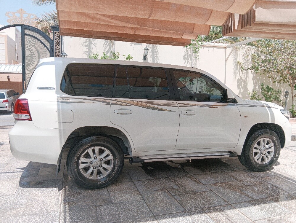 Toyota Land Cruiser - 3