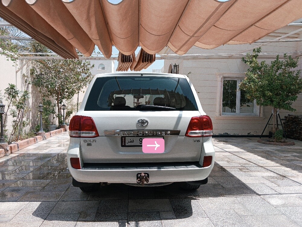 Toyota Land Cruiser - 2