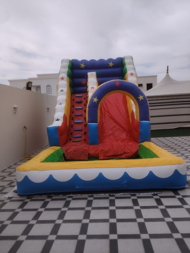 Slide, bounce and swimming pool - 18