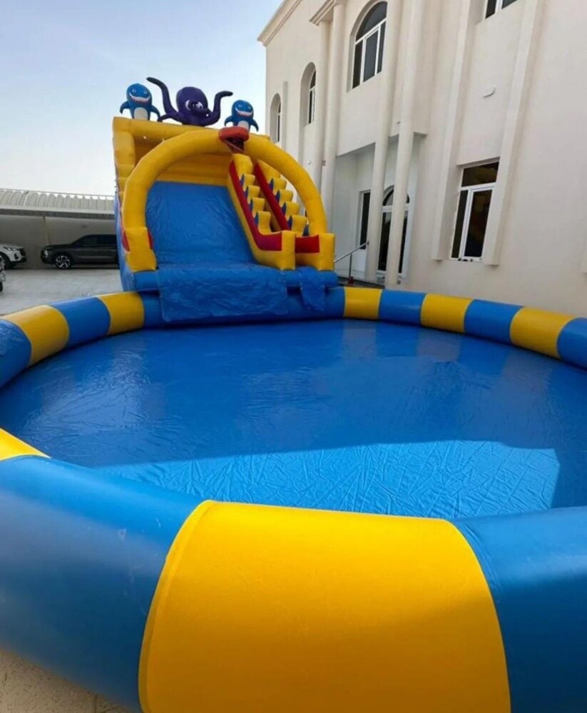 Slide, bounce and swimming pool - 21