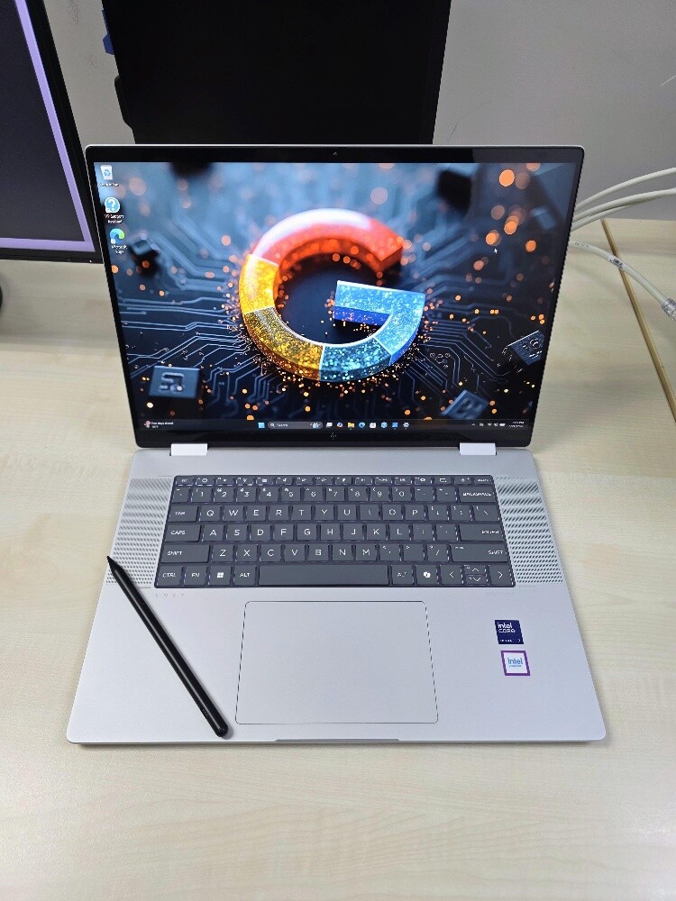 HP Envy x360 Ultra 7 16GB-1TB 16" - 4