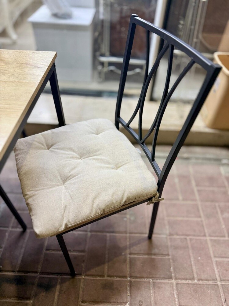 Dinning table with 6 chairs - 4