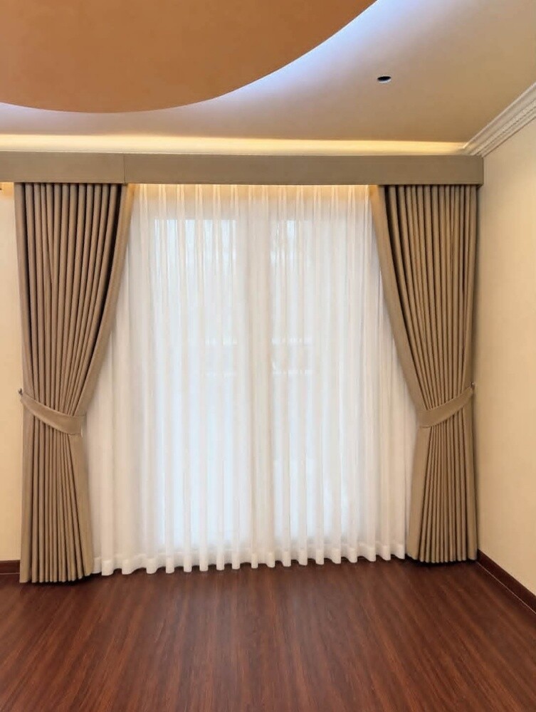 Sofa and curtains making - 9