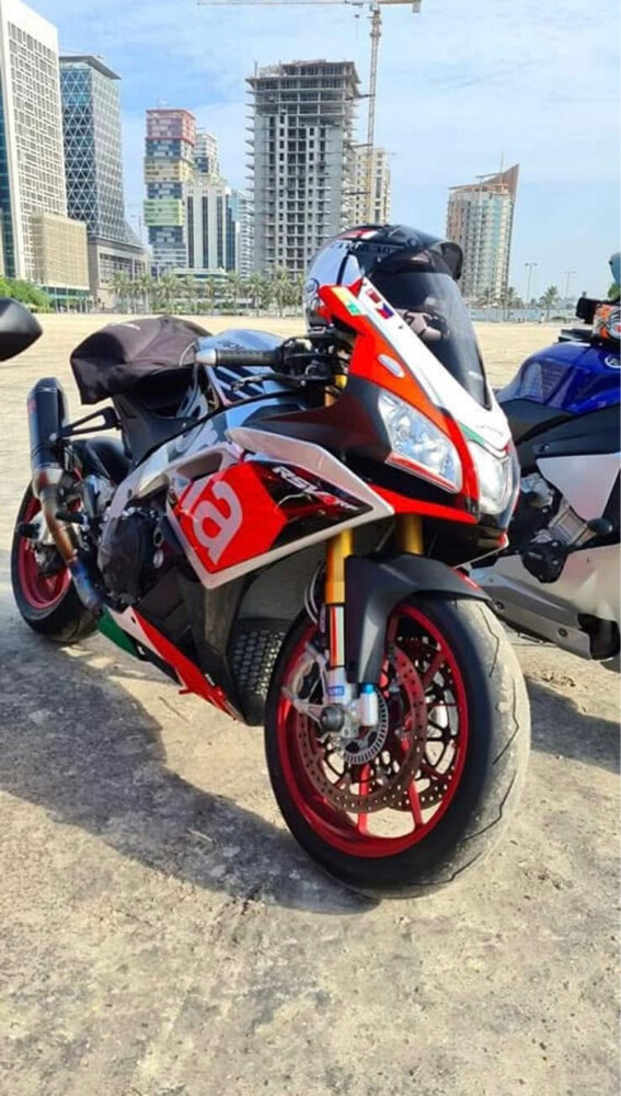 Aprillia RSV4 RFLE - 3