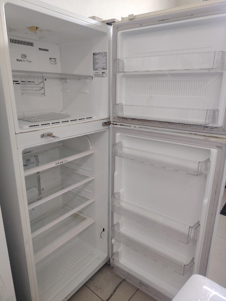Lg refrigerator - 2