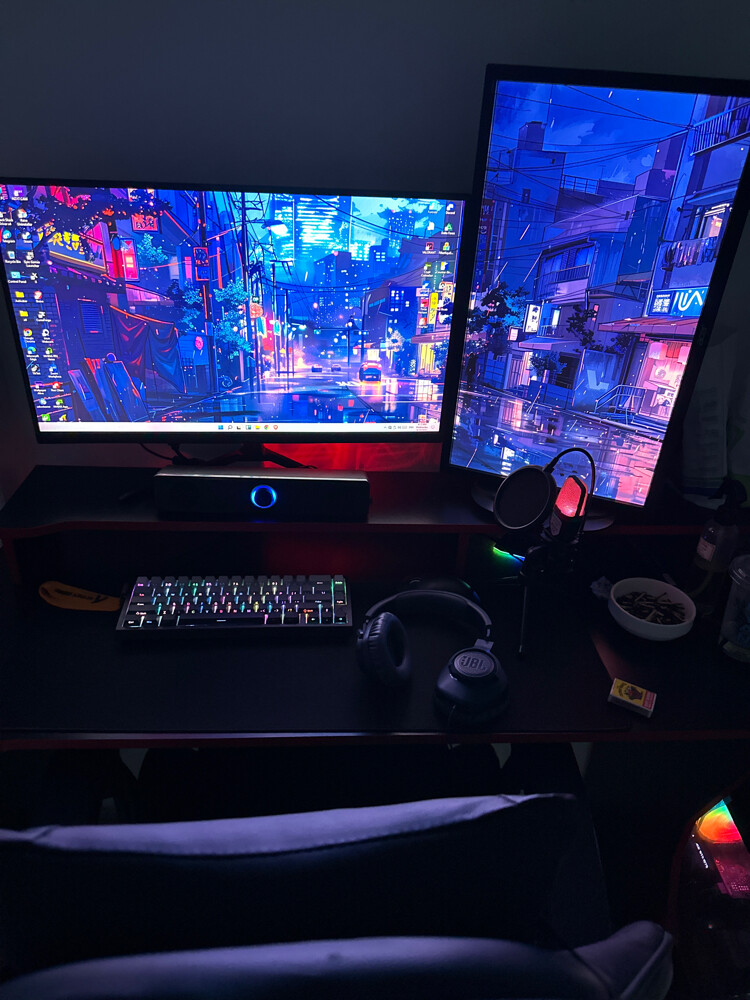 pc for sale with the accessories - 3