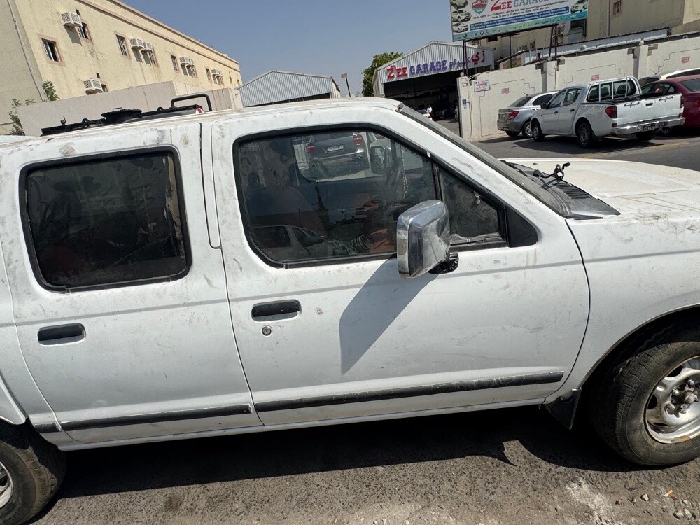 Nissan Pickup Double cabin 2008 - 5