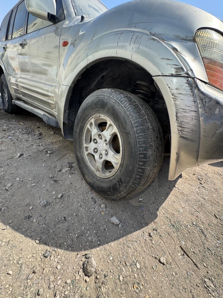 Mitsubishi Pajero 2002 - 4