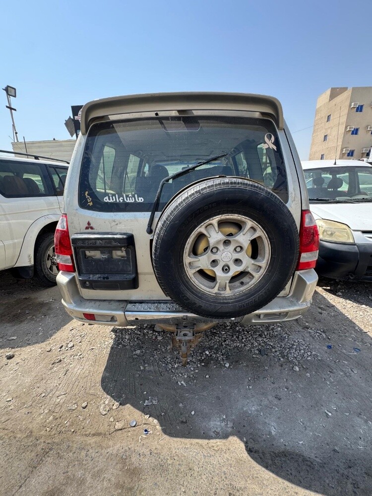 Mitsubishi Pajero 2002 - 11